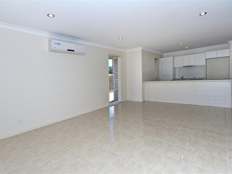 8 Huon Drive, Glenvale QLD 4350