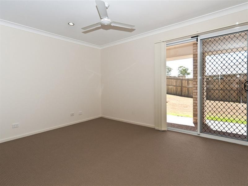 8 Huon Drive, Glenvale QLD 4350