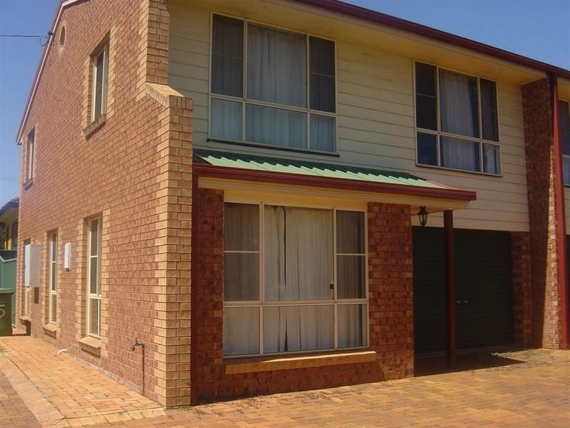 5/355 TOR Street, Newtown QLD 4350