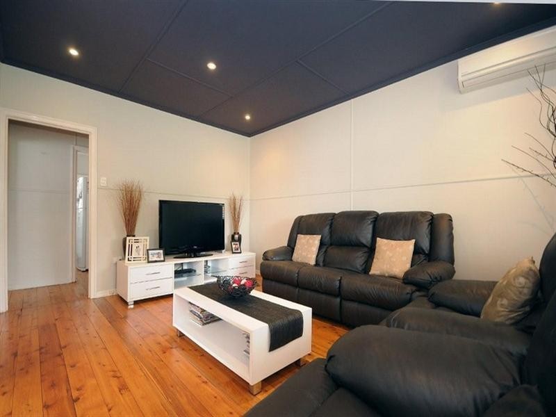 48 Dunne Street, Harristown QLD 4350