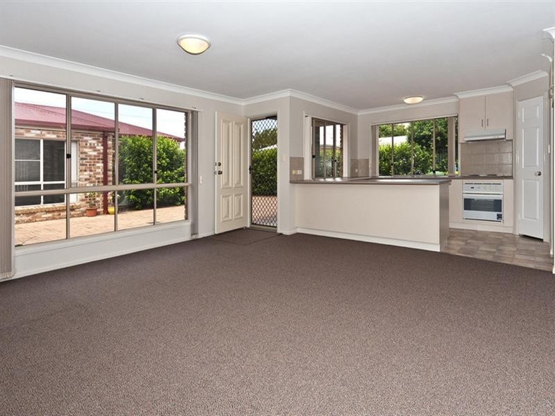 1/243 Nelson Street, Kearneys Spring QLD 4350