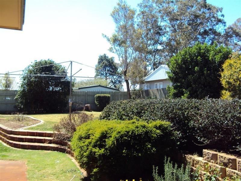 434 HUME Street, Middle Ridge QLD 4350