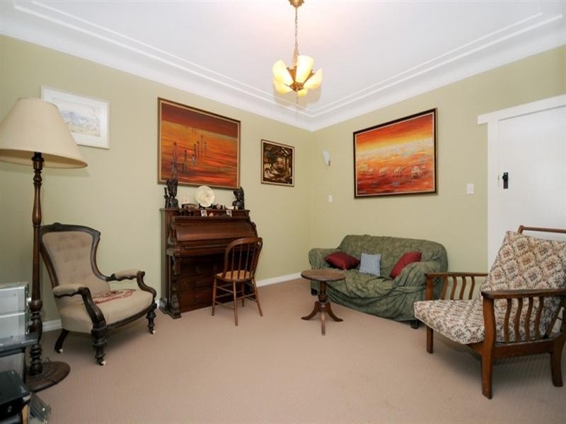 31 Beelbee Street, Harristown QLD 4350