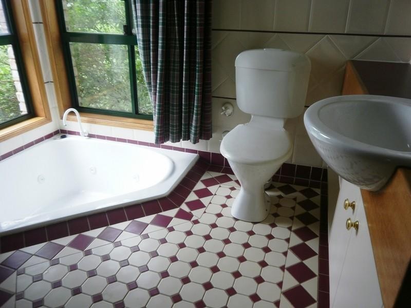 28A Murphys Creek Road, Blue Mountain Heights QLD 4350