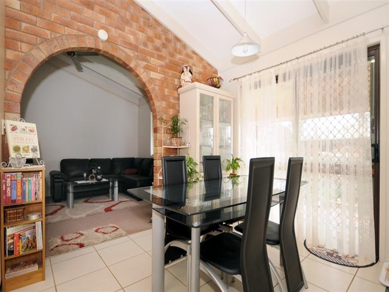 15 Truscott Street, Wilsonton QLD 4350