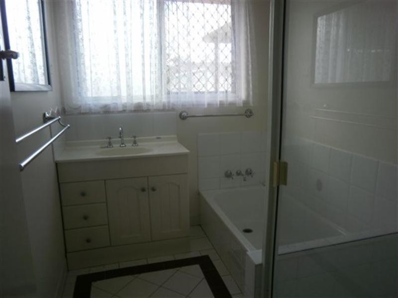 3 Zimmerle Street, Harristown QLD 4350