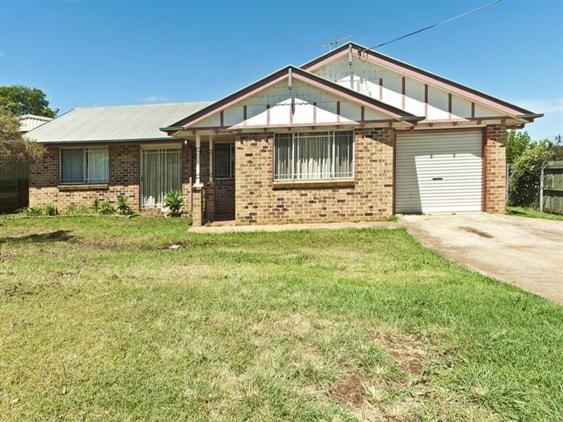 184 Baker Street, Darling Heights QLD 4350