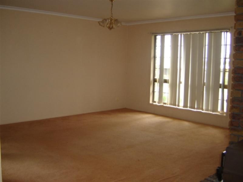 15 Smythe Street, Kearneys Spring QLD 4350