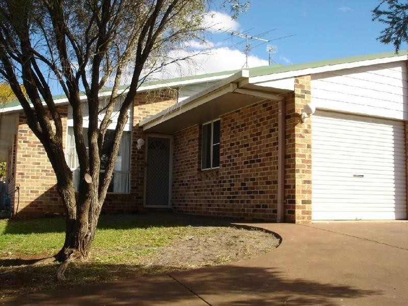 1/16 Horrocks Crescent, Kearneys Spring QLD 4350