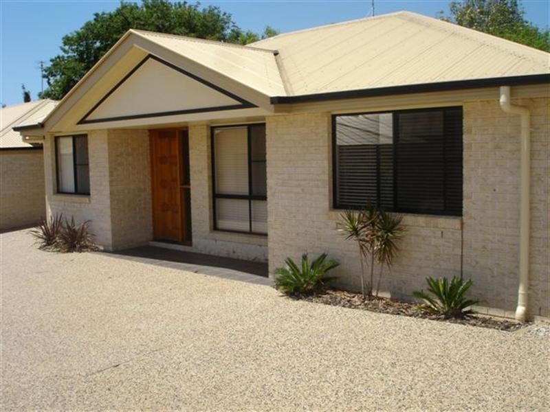 3/451 Alderley Street, Harristown QLD 4350