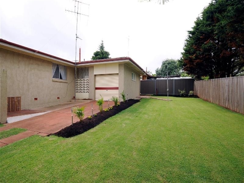 8 Koombarra Street, Harlaxton QLD 4350