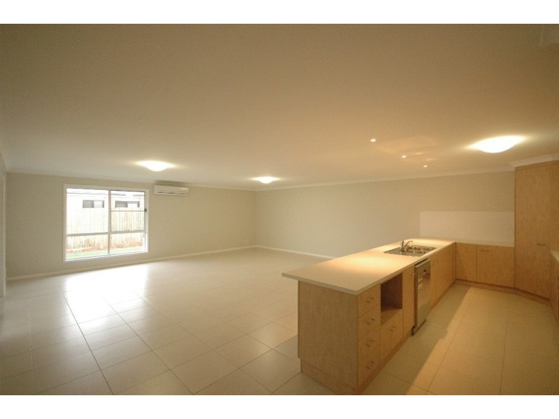 24 Sambar Court, Kearneys Spring QLD 4350