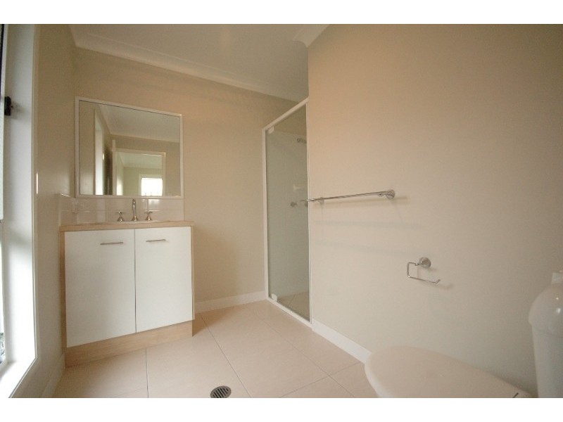 24 Sambar Court, Kearneys Spring QLD 4350