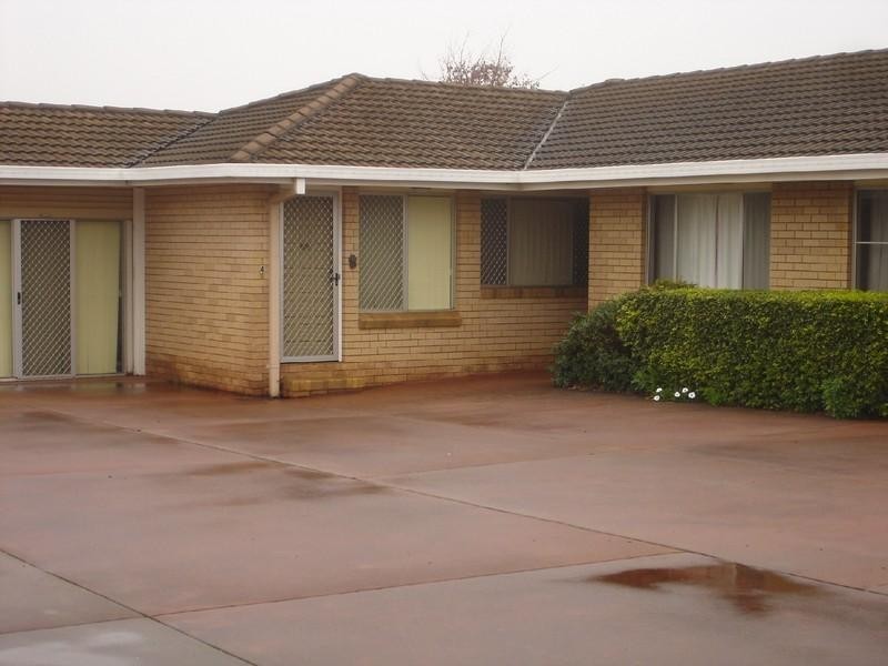 4/352A Bridge Street, Wilsonton QLD 4350