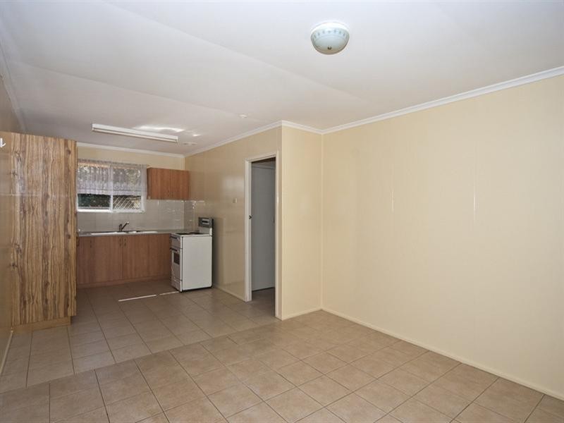 2/283a Hume Street, South Toowoomba QLD 4350