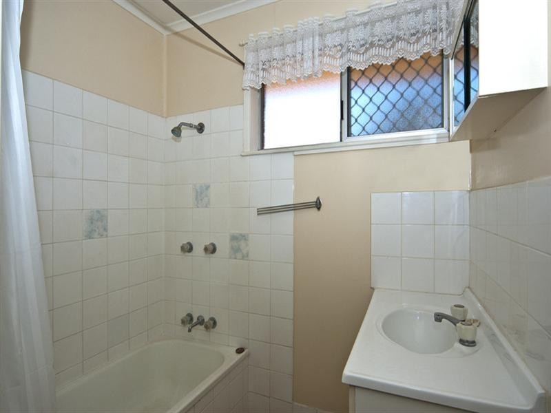 2/283a Hume Street, South Toowoomba QLD 4350