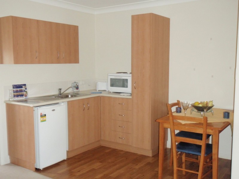 42/306-310 James Street, Harristown QLD 4350