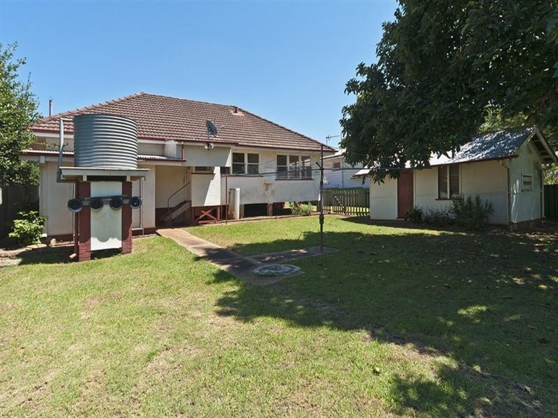 8 Helen Street, Newtown QLD 4350