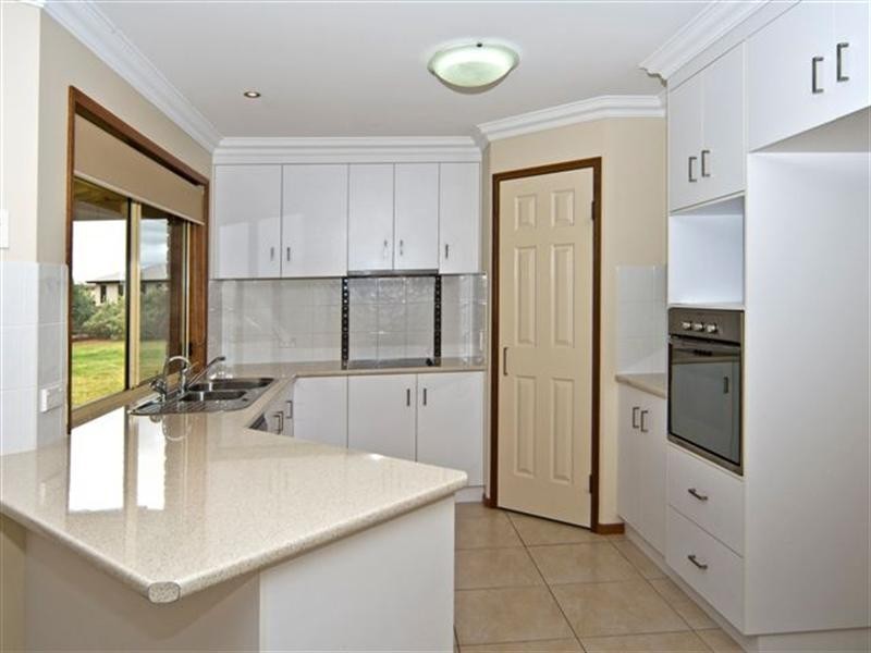 15 Wellington Street, Wyreema QLD 4352