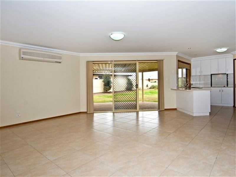 15 Wellington Street, Wyreema QLD 4352