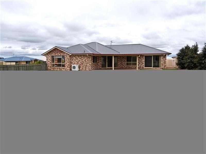 15 Wellington Street, Wyreema QLD 4352