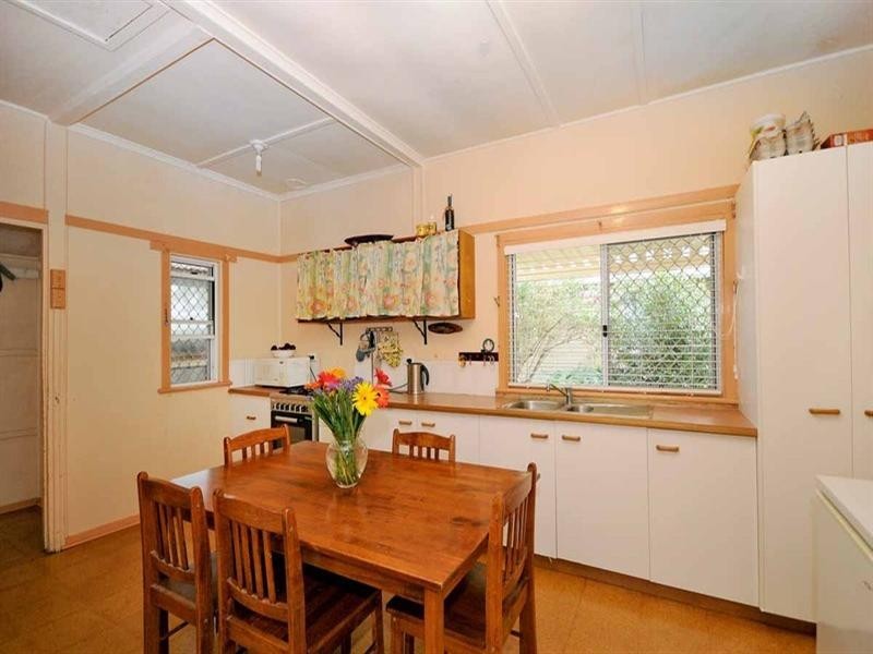 29 McIntyre Street, Centenary Heights QLD 4350