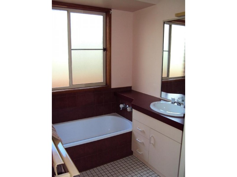 15 Seppelt Street, Wilsonton QLD 4350