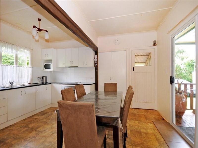 813 Ruthven Street, Kearneys Spring QLD 4350
