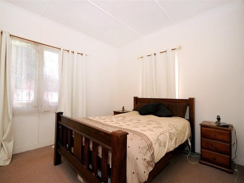 813 Ruthven Street, Kearneys Spring QLD 4350