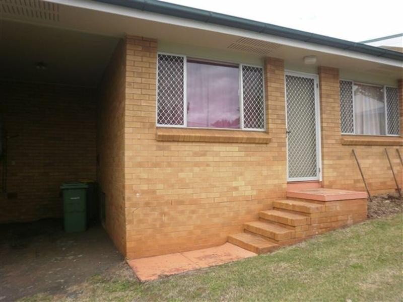 2/81 Mort Street, North Toowoomba QLD 4350