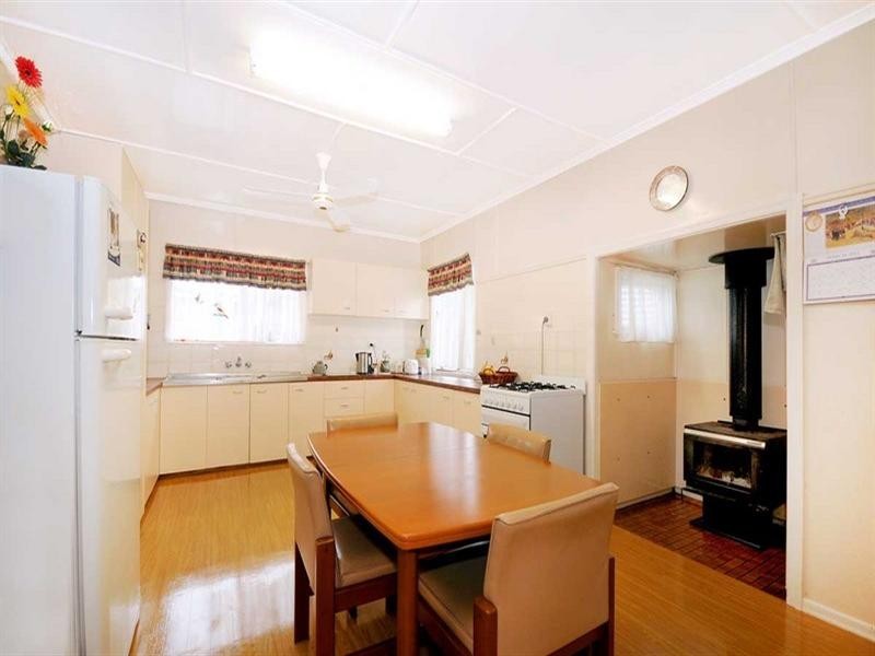 19 Merritt Street, Harristown QLD 4350
