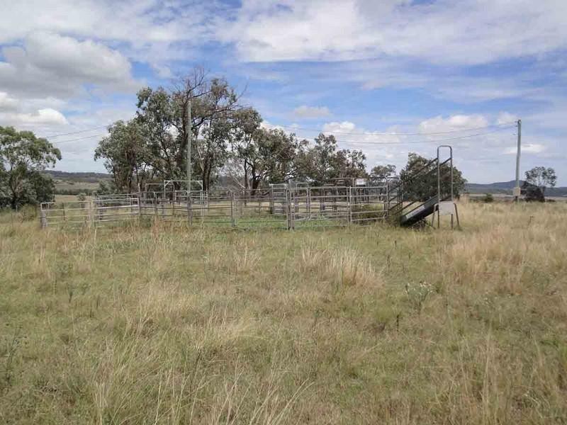 317 Beauaraba Road, Linthorpe QLD 4356