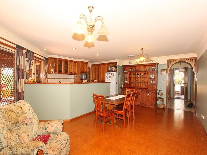 33 Berghofer Drive, Withcott QLD 4352