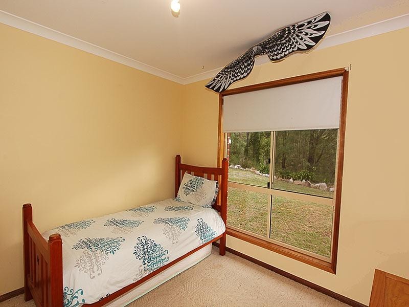 33 Berghofer Drive, Withcott QLD 4352