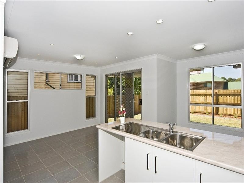 2/1a McArthur Street, South Toowoomba QLD 4350