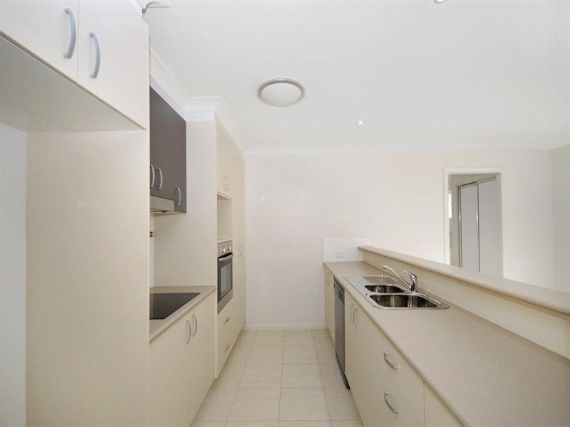 3/11 Hillside Street, Newtown QLD 4350