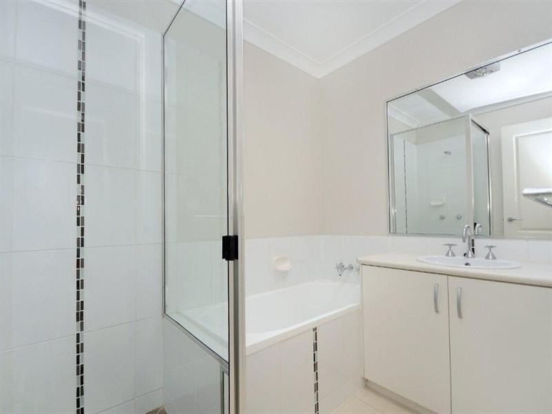 3/11 Hillside Street, Newtown QLD 4350