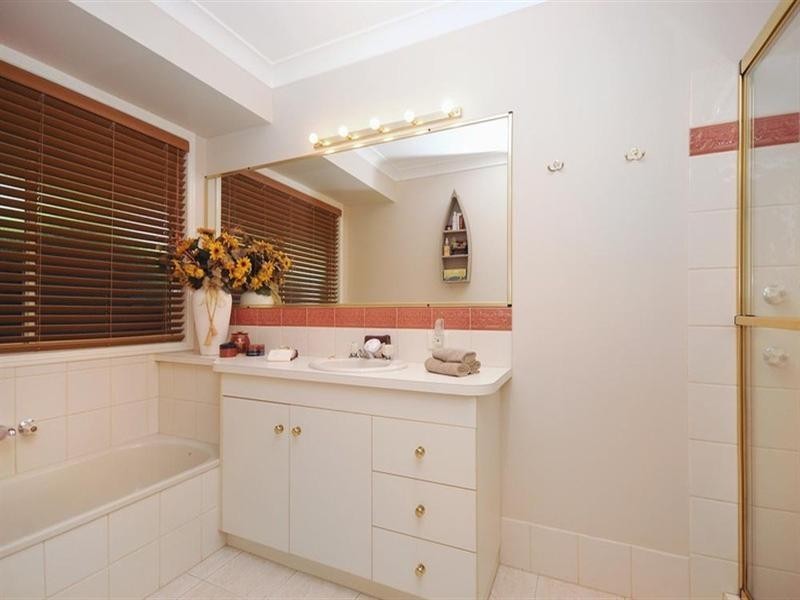 13 Pillar Street, Middle Ridge QLD 4350