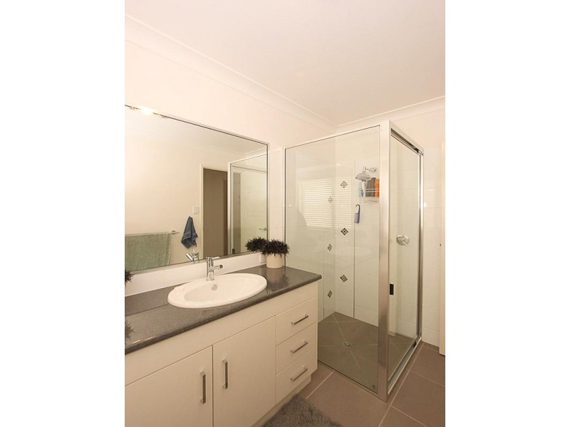1 Neiwand Street, Kearneys Spring QLD 4350
