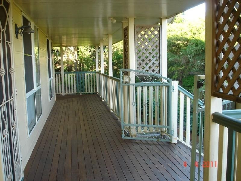 27 Granada Drive, Highfields QLD 4352