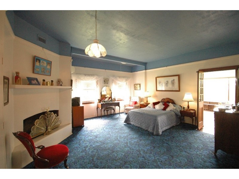 1 South Street, Rangeville QLD 4350