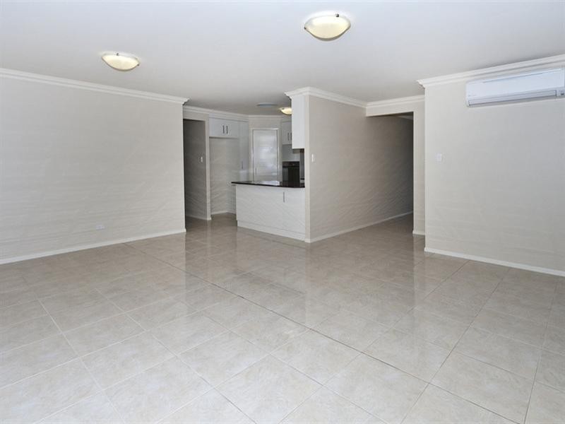 1/16 High Court Drive, Wilsonton Heights QLD 4350