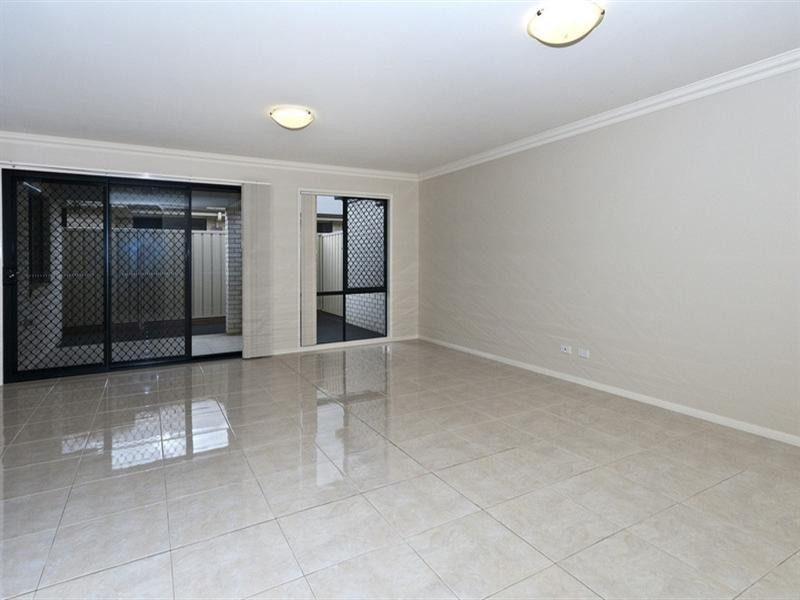 1/16 High Court Drive, Wilsonton Heights QLD 4350