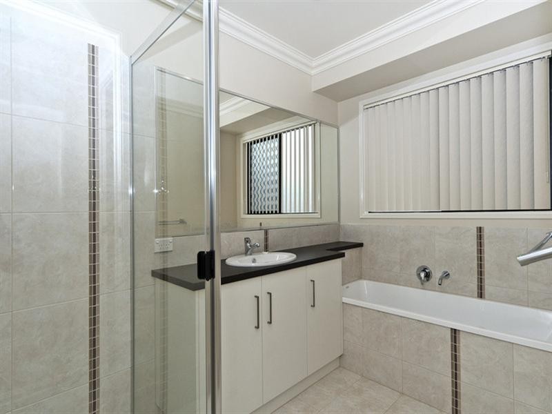 1/16 High Court Drive, Wilsonton Heights QLD 4350