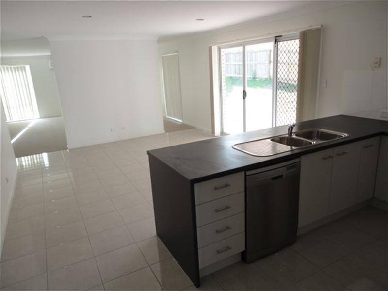 7 Paperbark Drive, Glenvale QLD 4350