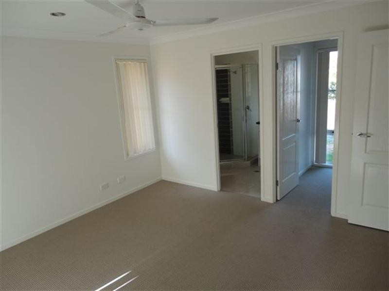 7 Paperbark Drive, Glenvale QLD 4350