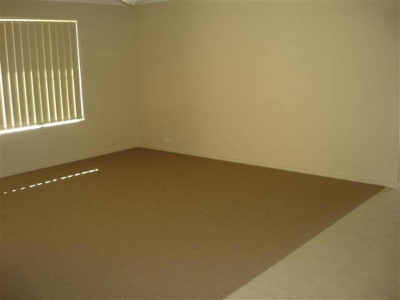 27 Willowburn Drive, Wilsonton Heights QLD 4350