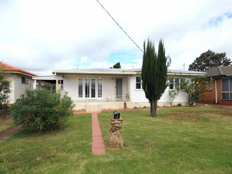 16 Tomkinson Street, Wilsonton QLD 4350
