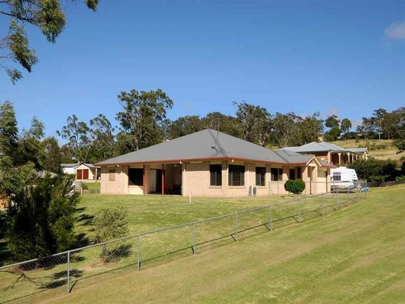 2 Fairview Rise, Gowrie Junction QLD 4352