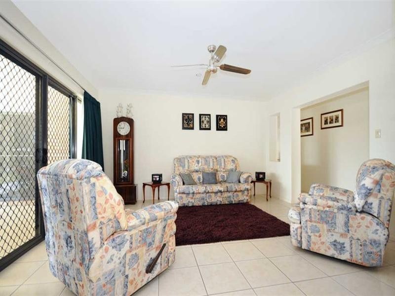2 Fairview Rise, Gowrie Junction QLD 4352